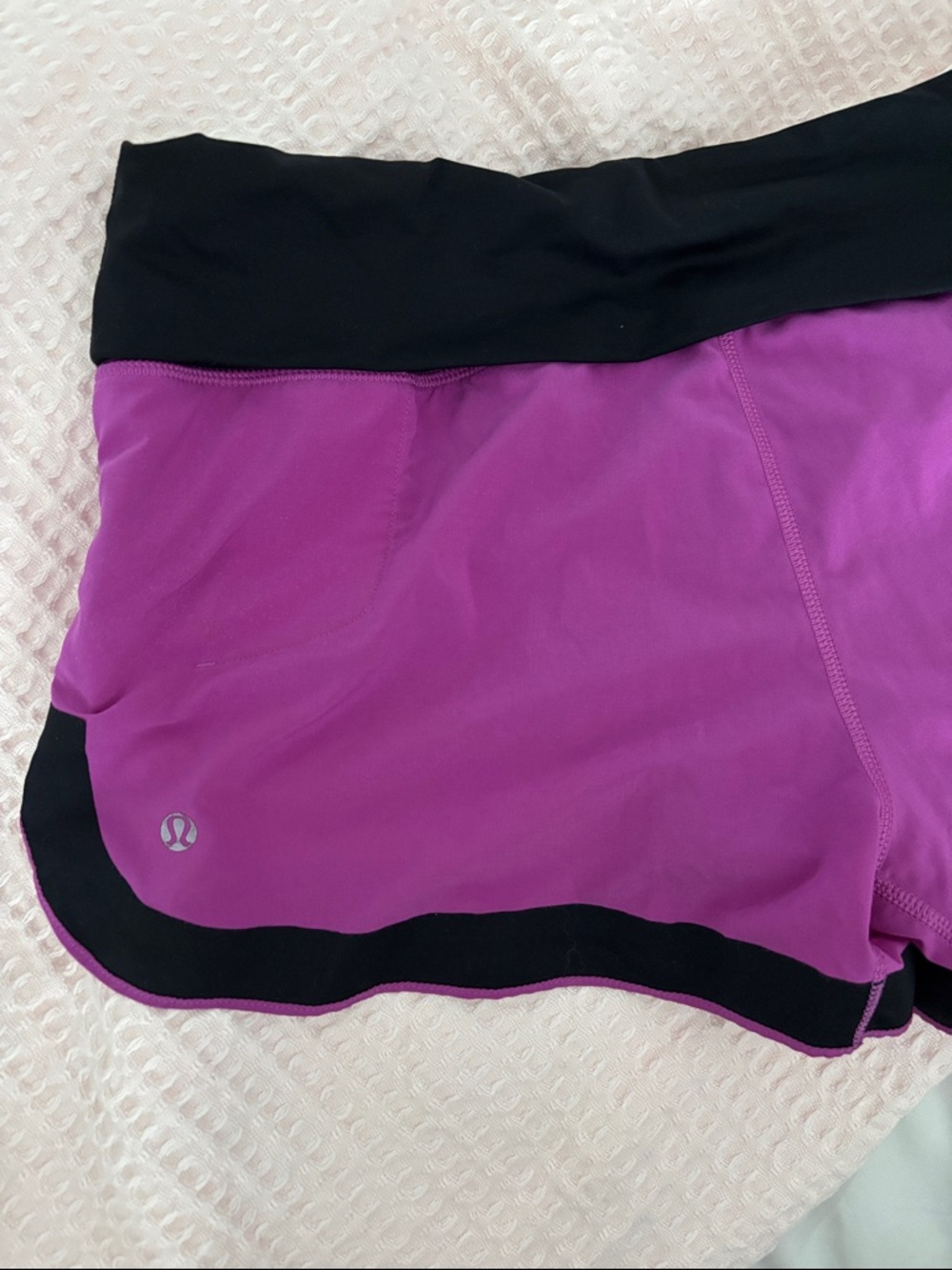 Lululemon - Picture 2 of 3